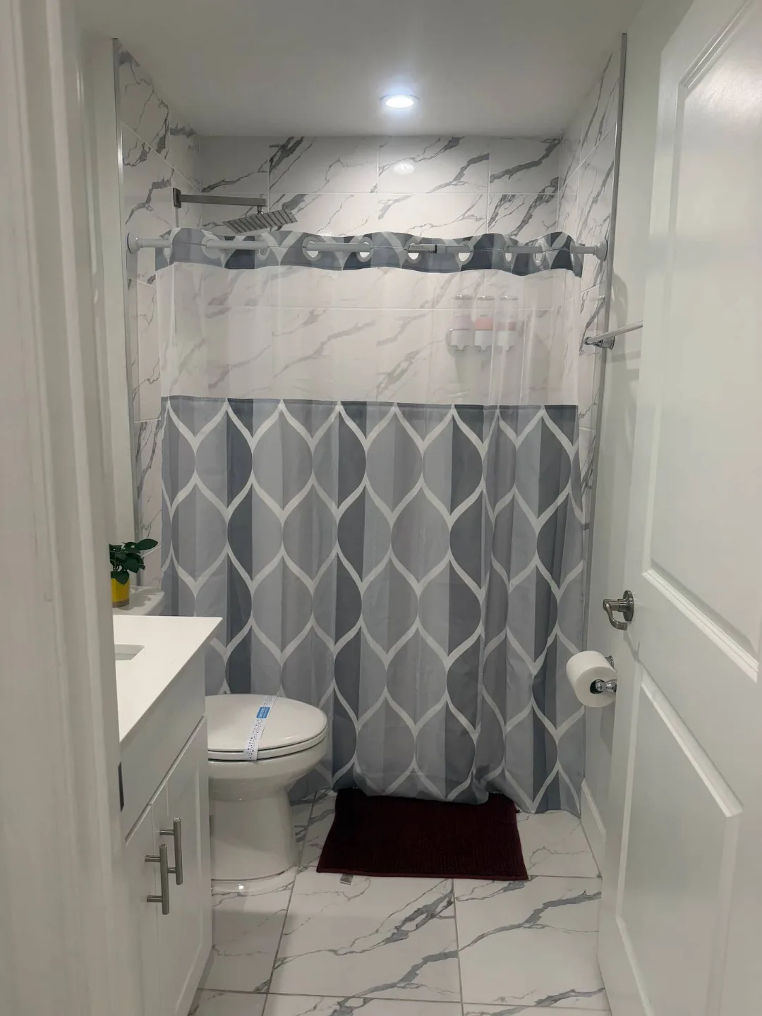 Bañera con cortina